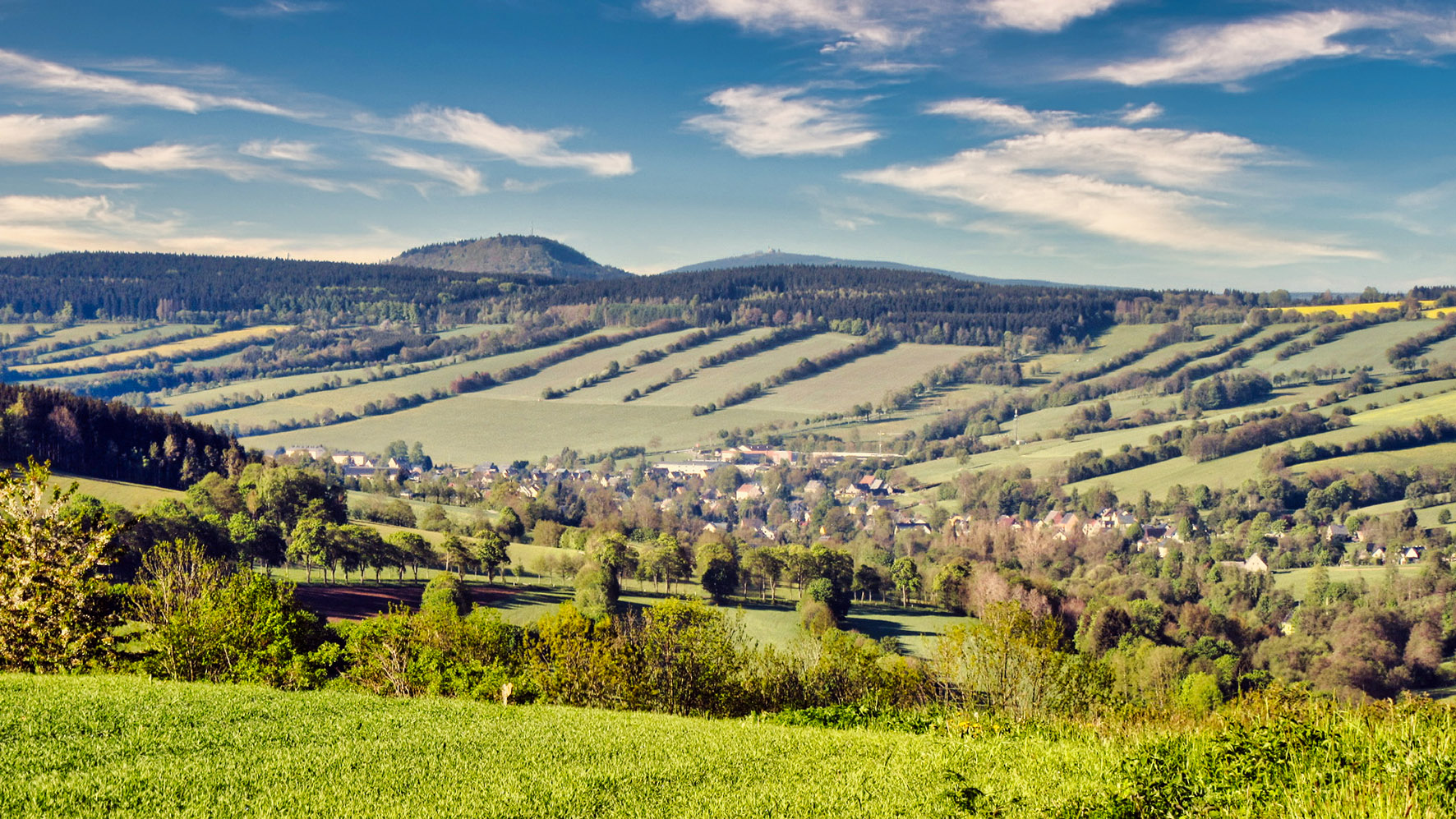 Das Waldhufendorf Königswalde im Erzgebirge. Foto: Chris Bergau