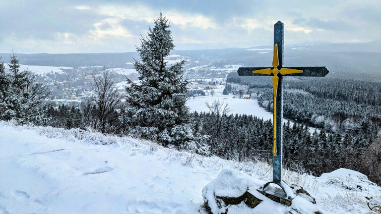 Winter auf dem Bärenstein im Erzgebirge. Foto: Chris Bergau